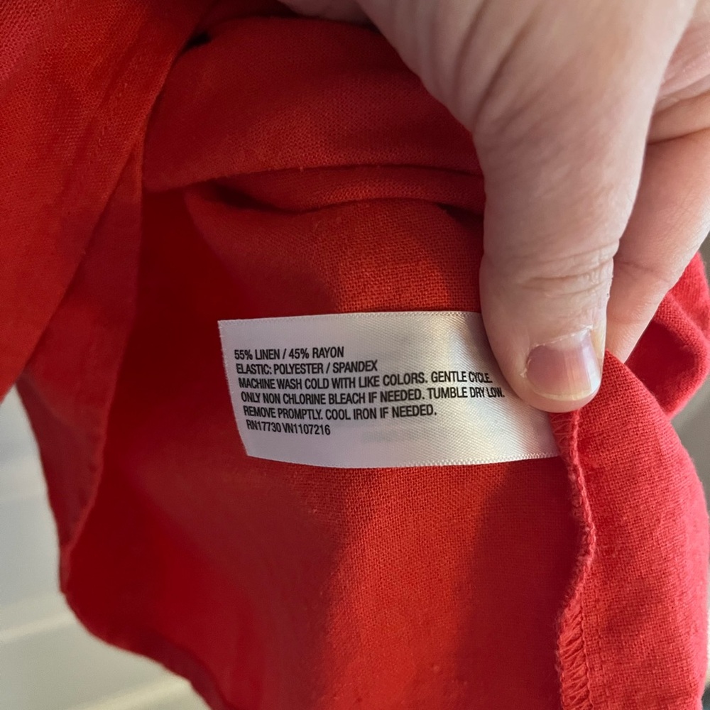 Isabel Red Dress with Smocked Chest and Pockets - Picture 4 of 5